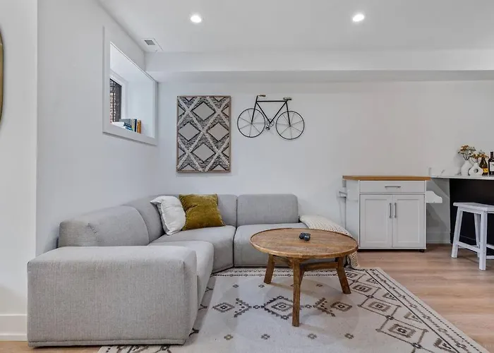 Logan Square Luxury Villa, 3 Beds, 3 Baths Apartamento