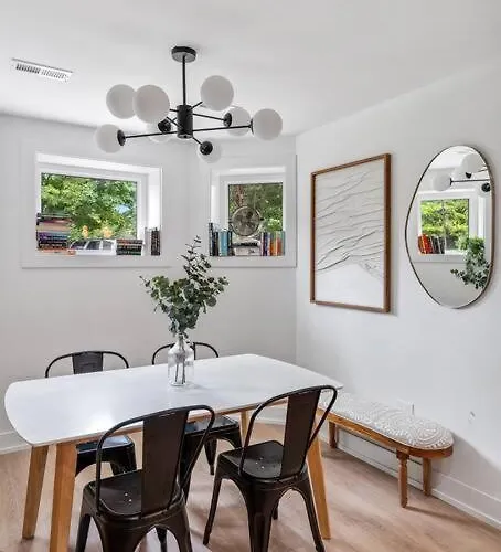 Logan Square Luxury Villa, 3 Beds, 3 Baths Chicago