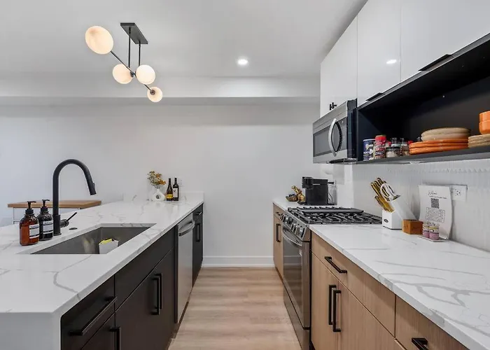 Logan Square Luxury Villa, 3 Beds, 3 Baths Apartamento *